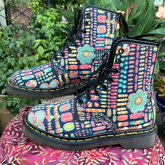 🏴󠁧󠁢󠁥󠁮󠁧󠁿 Dr. Martens MIE Vintage Multicolor Floral Boots UK 4 - Picture 3 of 17
